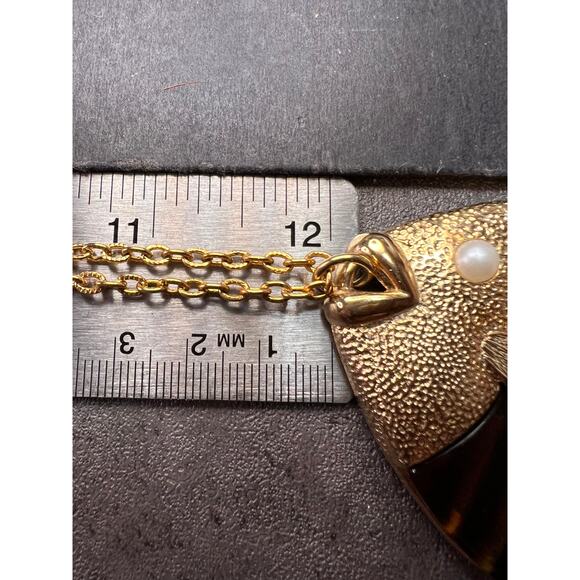 Vintage Sarah Coventry Fish Pendant Necklace 24” Gold Tone Lucite Pearl - Picture 11 of 11